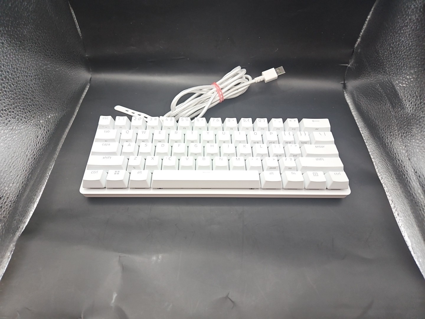 Razer Huntsman Mini 60% RGB Gaming Keyboard Mercury White RZ03-0339 TESTED