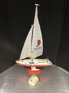 Vintage Golden Bright Sea Lite RC Sailboat 1:25 Full Function Radio Control