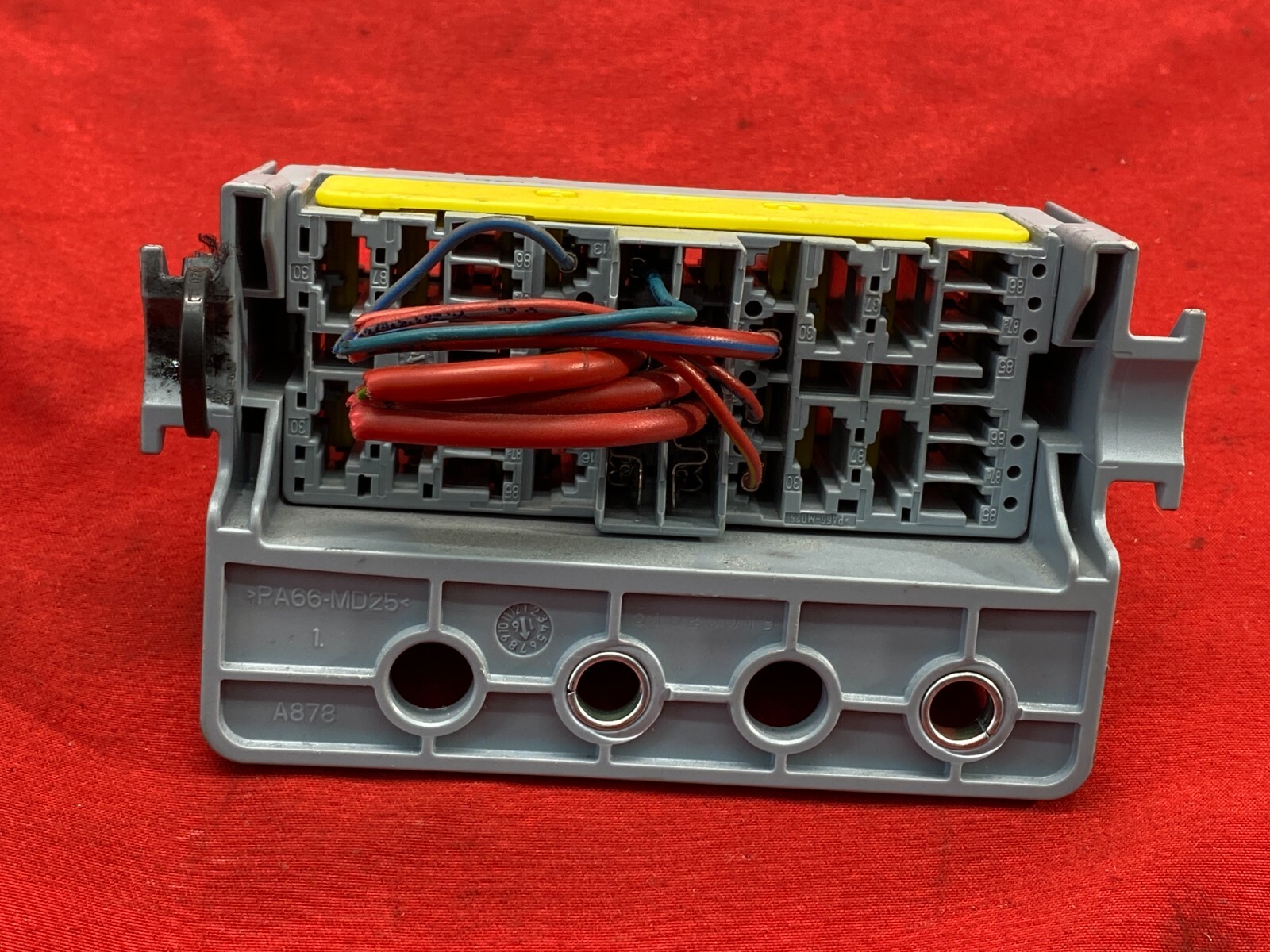 14-21 Maserati Quattroporte Ghibli Fuse Relay Junction Box Control Module OEM