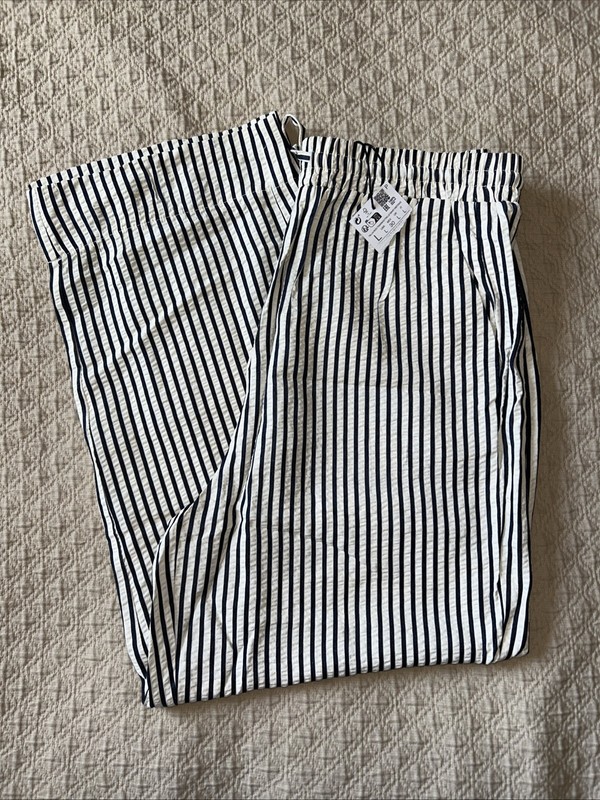 Stradivarius Pants Women’s L Striped Elastic Waist Pants Pockets Wide Leg NWT