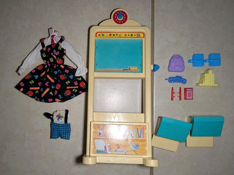 Vintage 1995 Barbie Teacher Talking Classroom Playset School Desks Clothes Parts