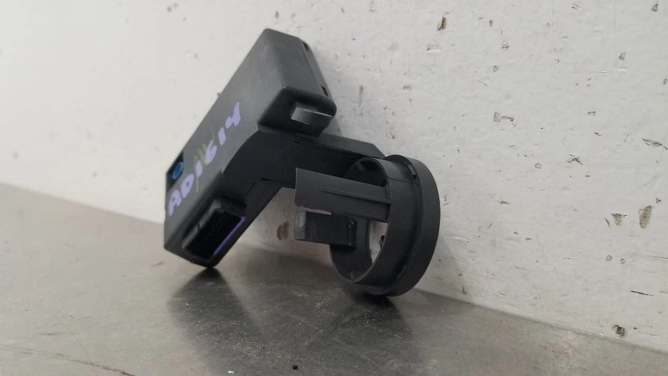 15 MÓDULO DE CONTROL DE SEGURIDAD JEEP WRANGLER JK JKU 68140642AE Foto 4 de 4