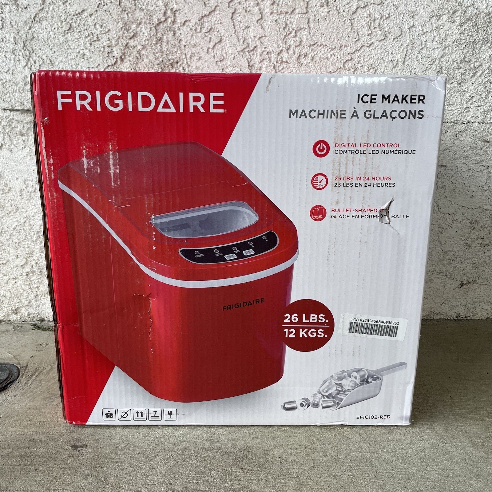 Frigidaire EFIC102RED Compact Ice Making Machine, Portable, Red, 26lb