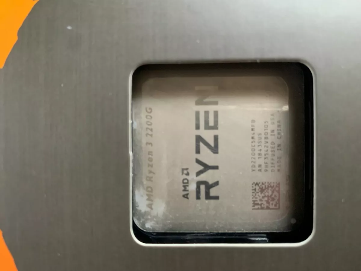 AMD Ryzen 3 3200G 3.6GHz Quad Core YD3200C5FHBOX Processor