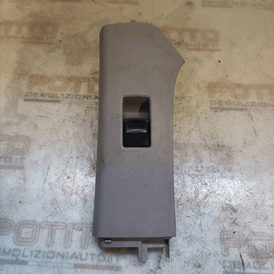 848200D200 Fensterheber-Steuerblock  TOYOTA YARIS 1.3 (FRP) Ber. 5p/b/1329cc