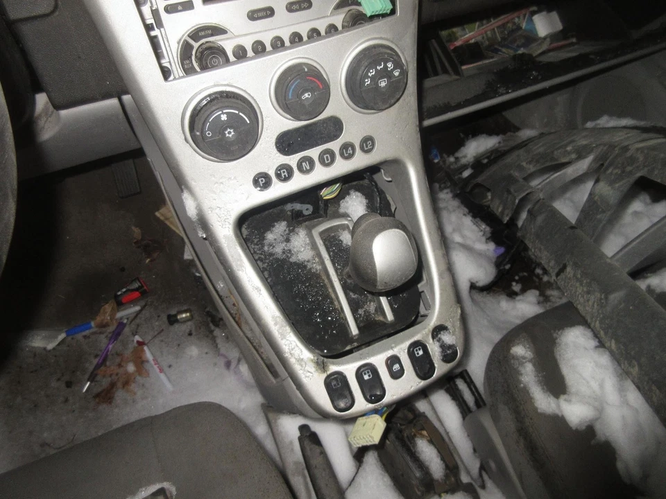 Used Front Right Seat Belt Front fits: 2006 Chevrolet Equinox bucket passenger r Foto 2 de 4