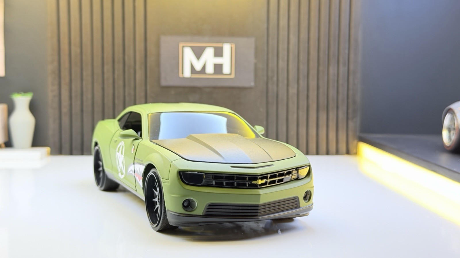 2010 Chevrolet Camaro SS Jada 1:24 Olive Green Diecast 33057