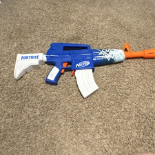 NERF Fortnite Dart Blaster Rifle Blue/White/Orange with Magazine and 10 darts.