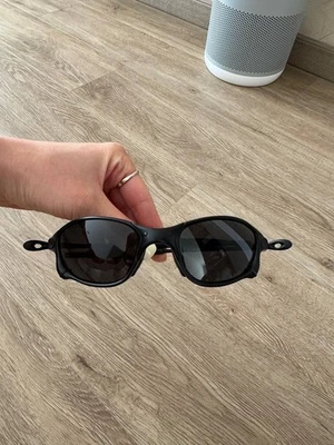 Vintage Oakley Metal Juliet 2 Black / Black X-Metal Sunglasses | Y2K - Photo 1/4