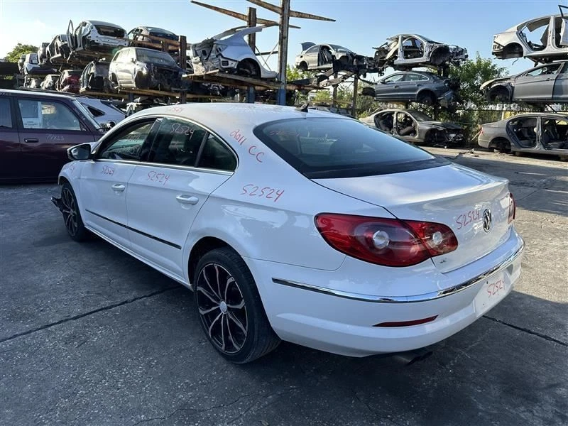 Bote de carbón de vapor de combustible 2009 10 11 12 13 14 15 16 17 Volkswagen CC 2,0 L Foto 4 de 4