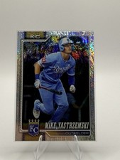 Topps 2025 Series 1 Mike Yastrzemski Base Set San Francisco Giants #186