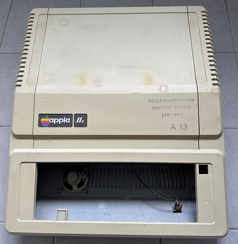 Apple IIe Case