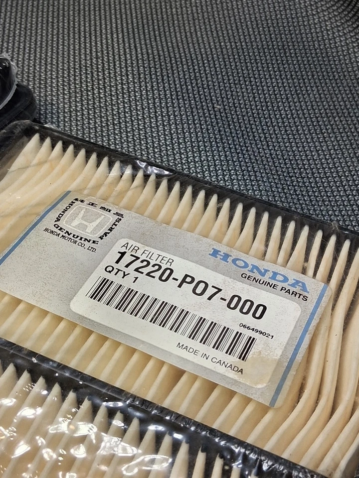 NEW Genuine Honda Fit 2009-2013 Air Filter OEM 17220-RB0-000 - Image 2 of 4