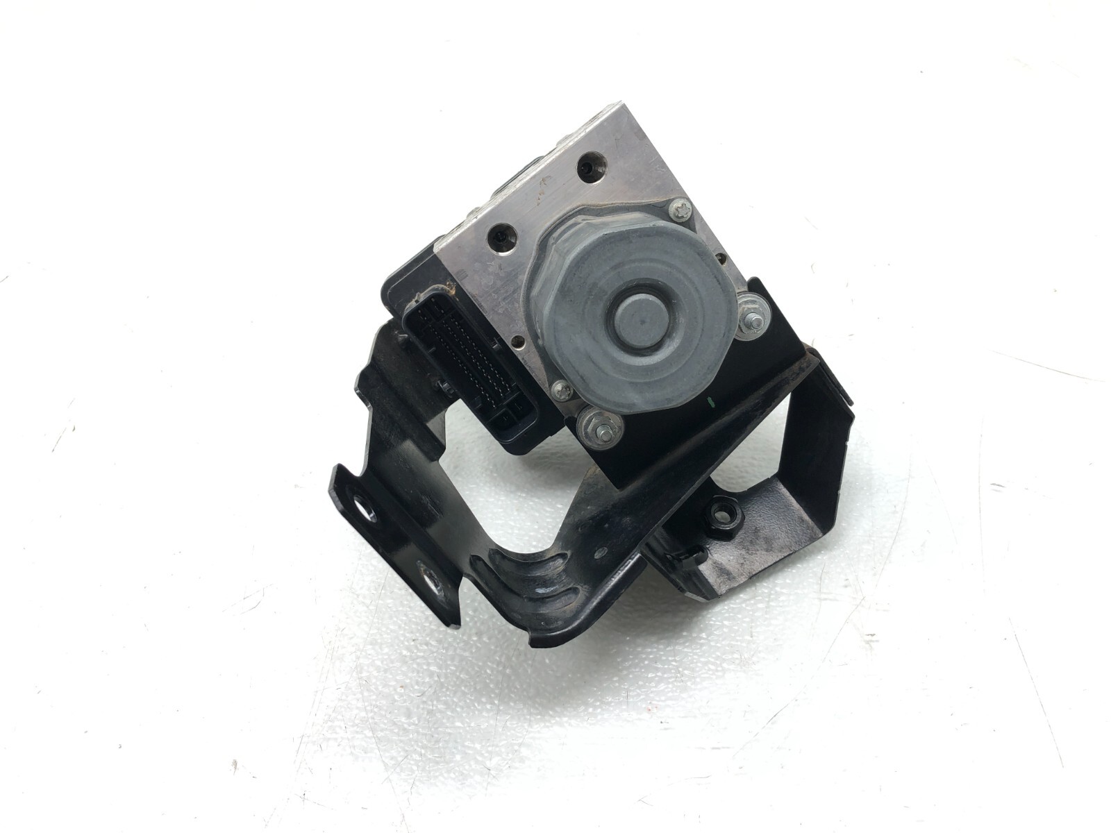 2014-2017 MASERATI GHIBLI S ABS ANTI LOCK BRAKE PUMP MODULE OEM.