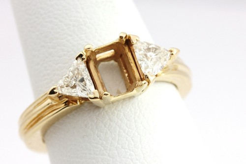 14k yellow gold emerald three stone diamond trillion ring engagement semimount - Picture 7 of 9