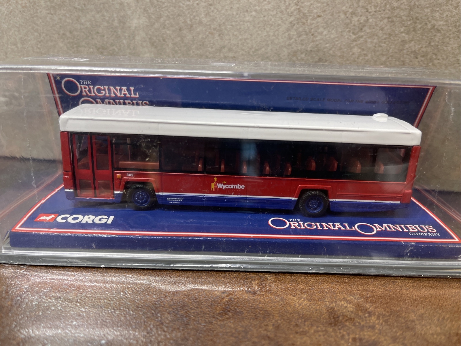 Corgi 43102 OOC Leyland Lynx Mk1 Wycombe Bus 1/76 Scale Diecast Model Bus