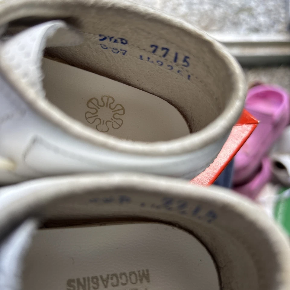 Stride Rite Walker Shoes Size 5 1/2  d White Vintage , moccasin - Image 3 of 4