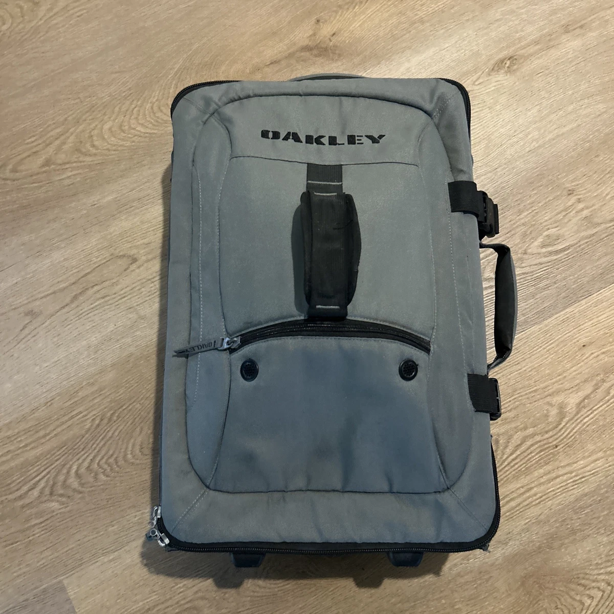Oakley Wheel/Rolling Travel Luggage for sale | eBay