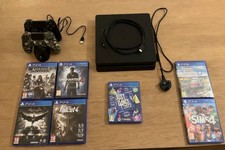 Sony PlayStation 4 Slim With 7 Disc Games 2 Controllers/ Charger Station