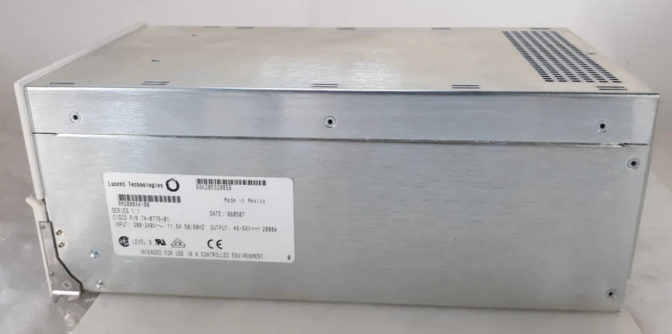 Fuente de alimentación Lucent Technologies RM2000AA100 Series 1:3 2000W Foto 2 de 4
