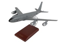 USAF Boeing KC-135R Stratotanker Desk Top Display Jet Model 1/100 SC Airplane