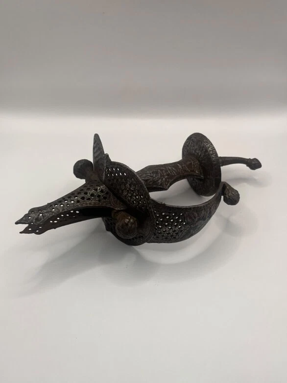 Антикварная рукоять могольского меча с эмалированной краской сверху ручки. - Изображение 3 из 3