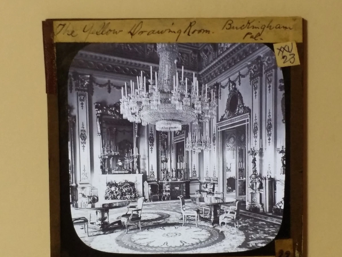 Buckingham Palace Yellow Drawing Room