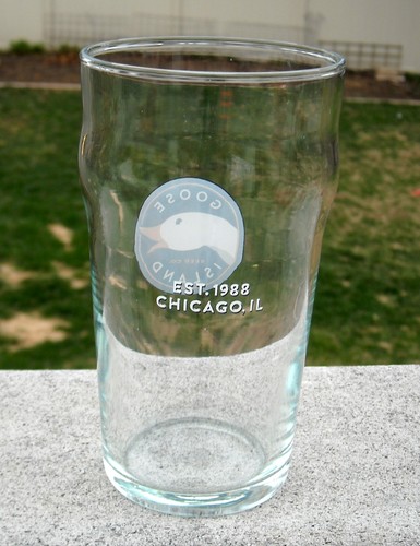 2 New Goose Island Beer Co Pint Glasses 14 oz Chicago Brewery - Picture 3 of 3