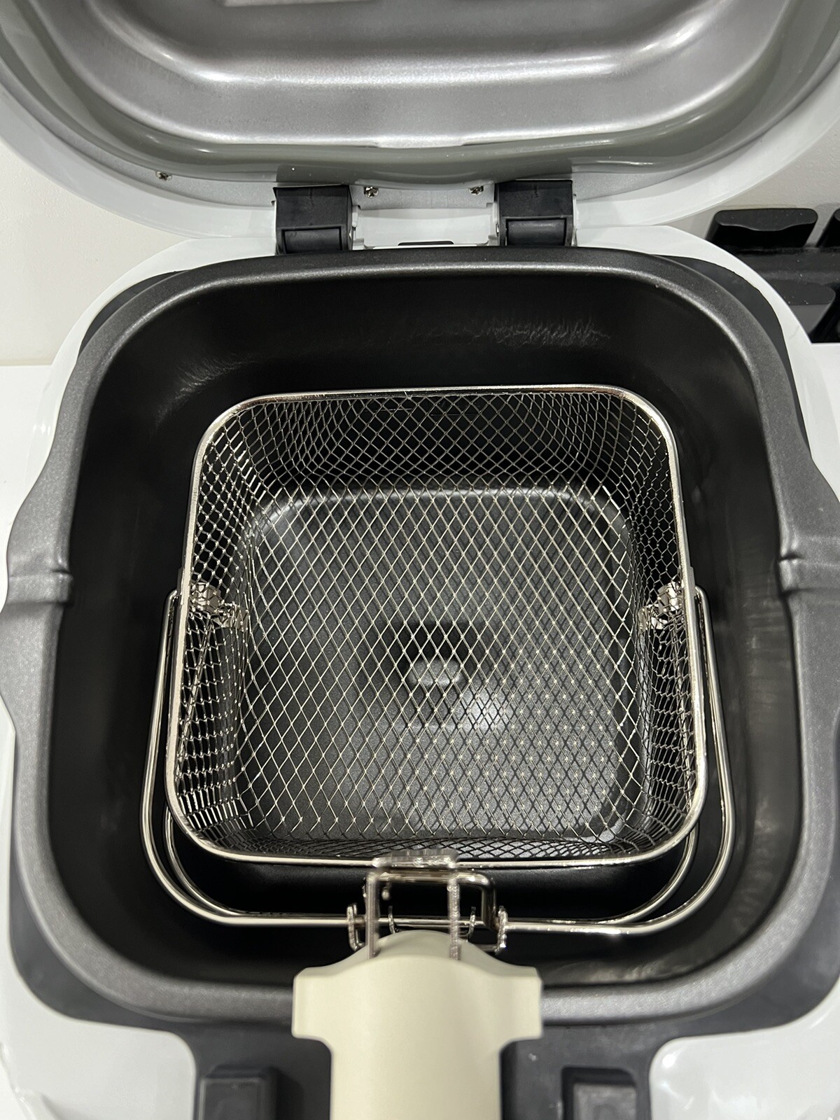 Breville VDF108 Digital Deep Fryer 2L 1KG Easy Clean White & Stainless