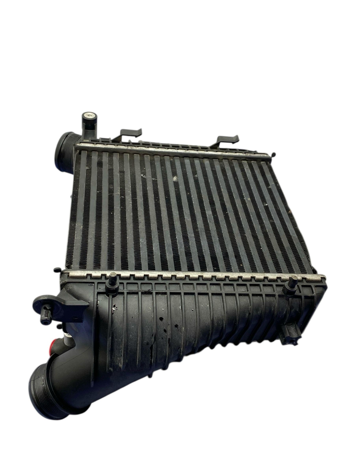 2016-2020 BENTLEY BENTAYGA 4L AWD FRONT LEFT INTERCOOLER W/ RADIATOR ASSY *DENT*