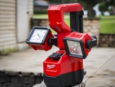 Milwaukee 2122-20 M18 LED Utility Bucket Ligh...