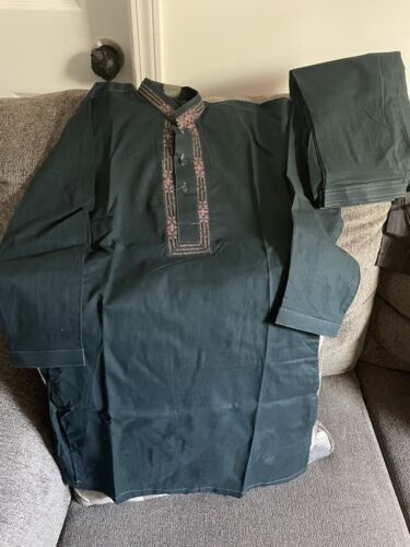 Pakistani Shalwar Kurta For Boys - Picture 3 of 3