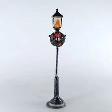 Lemax  Village Collection Decorative Lamp Post. Vintage 1999. Penny On Base