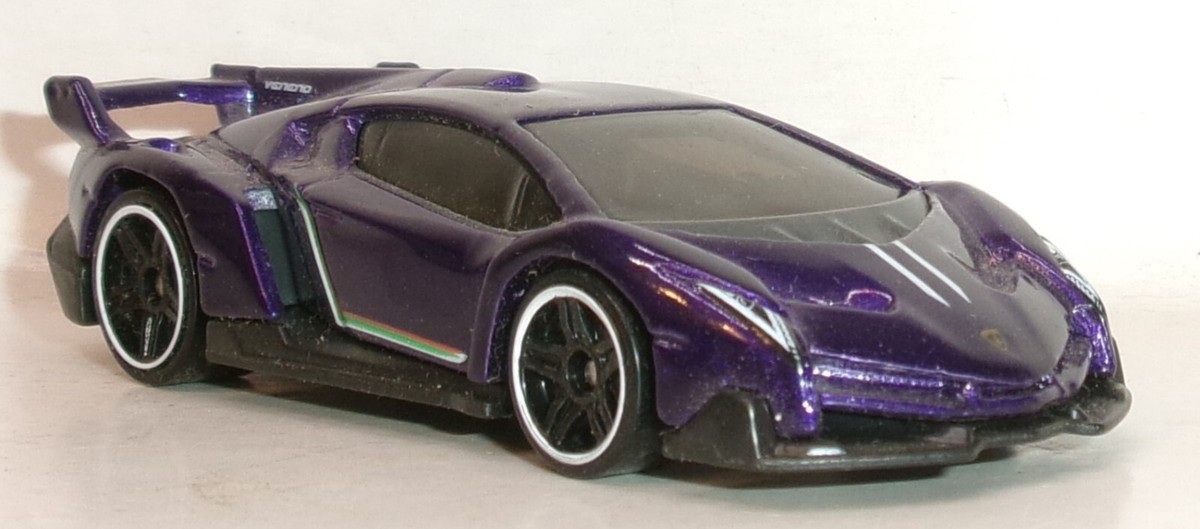 LOOSE 2021 HOT WHEELS 1:64 PURPLE LAMBORGHINI VENENO from EXOTICS