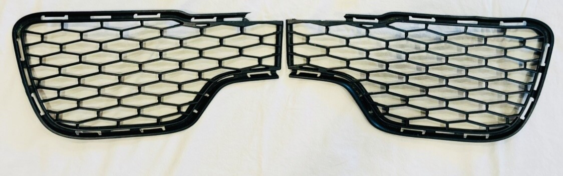 2Pcs Maserati Ghibli (2014-2017) Front Bumper Lower Grill Set Grille Guard