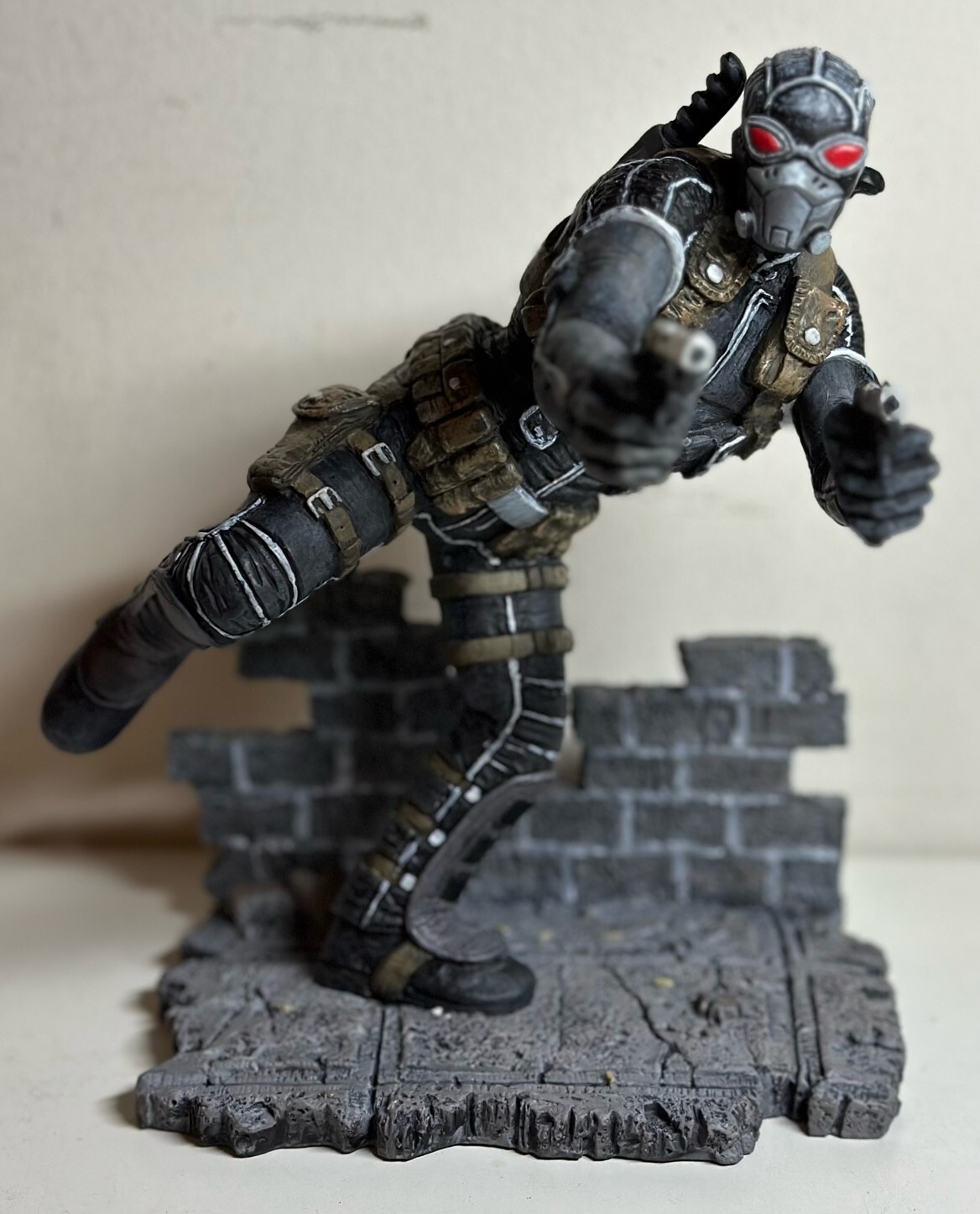 WESLEY GIBSON WANTED : LIMITED EDITION DYNAMIC FORCES STATUE BOXED #152 OF 250