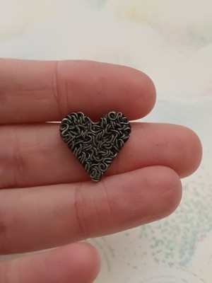 Vintage Anhänger Y2K silberfarben Draht Herz 2 cm x 2 cm