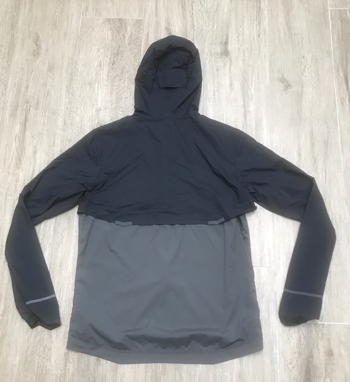 on cloud mens jacket size small - image 13