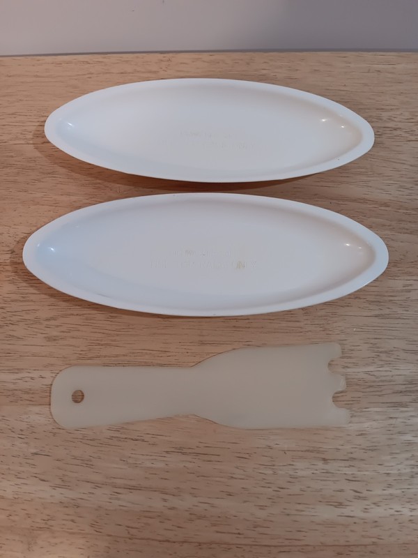 GEORGE FOREMAN GRILL GREASE TRAYS AND SCRAPER LOT OF 3