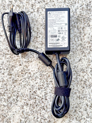 AC-DC Adapter - DELTA ADP-29EB A - AC: 100-240 V / DC: 5,2V und 12 V - 25 Watt