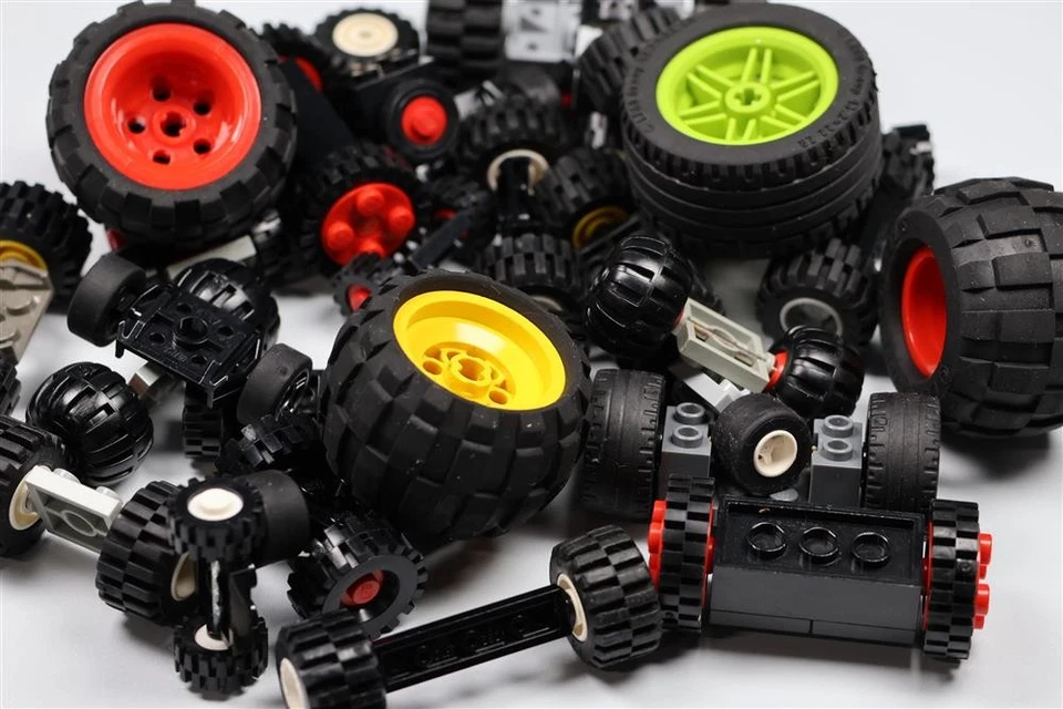 ca. 50 LEGO® Reifen Räder mit Achse City Wheels Auto - Bild 2 von 2