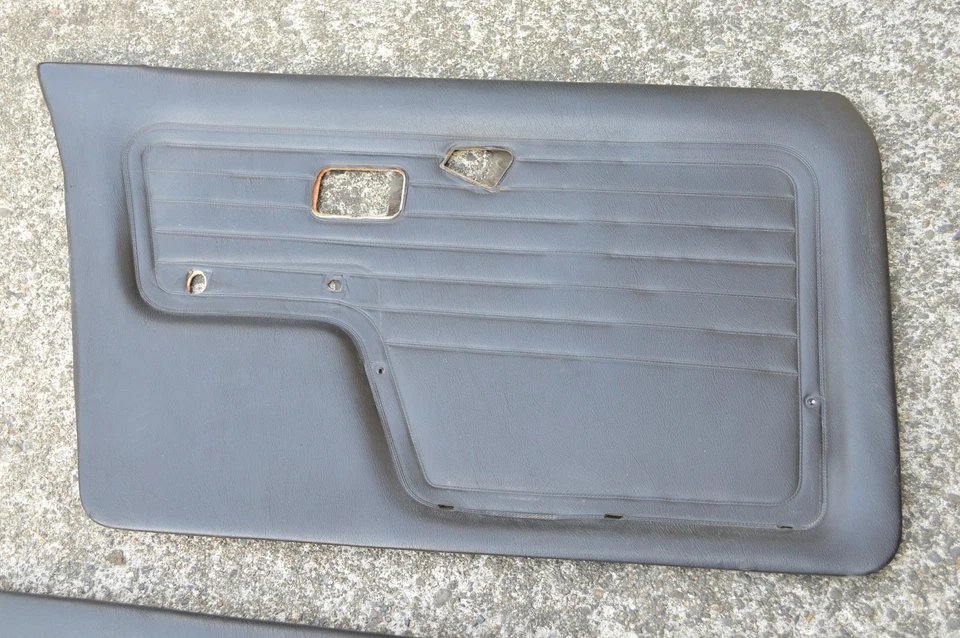 BMW E30 325iX 325i 325 325e 318i 4-дверный седан черный винил дверные панели OEM б/у - Изображение 2 из 4