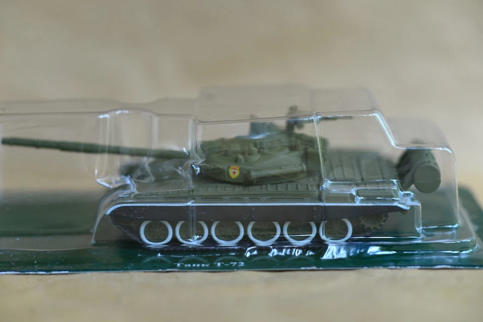 EAGLEMOSS GE FABBRI scale model TANK T-72 1:72 rUSSIAN TANKS USSR Diecast No 1 - Image 2 of 4