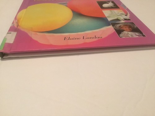 Easter Parades Chocolates & Celebration Finding Out about Holidays Elaine Landau - Imagen 4 de 7