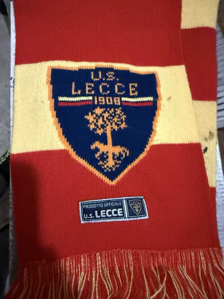 1 SCIARPA LECCE 100% Originale Lecce GIALLOROSSI CALCIO FORZA LECCE - Immagine 2 di 4