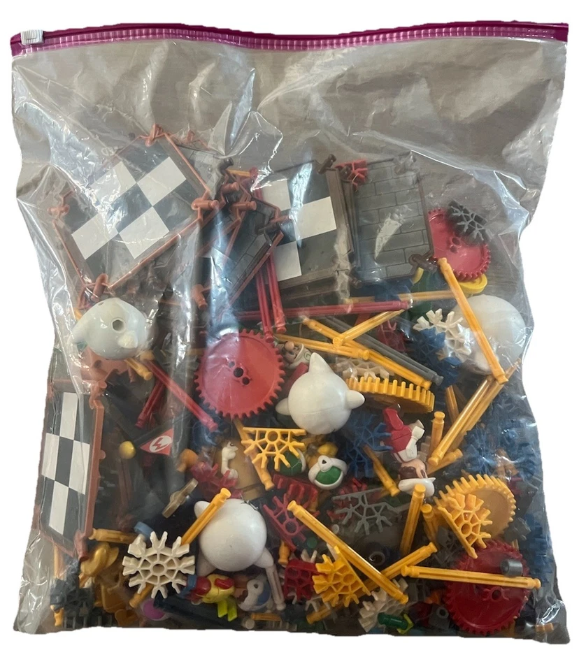 K'NEX Nintendo Super Mario 3D Land Ghost House Building Set Completed - Image 2 of 4