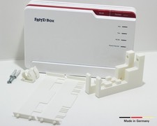 Wandhalterung für FRITZ!Box 5690 Pro Fiber – Weiß | inkl. Blende & Kabelclips
