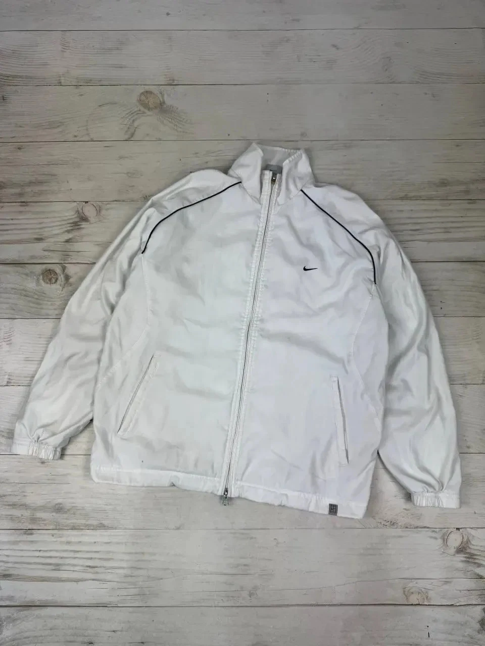 Vintage Nike Nylon Track Jacket 00s Men Size M white
Opens in a new window or tab