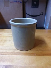 Vintage 5.75”  3 Quart Crock Pottery Made in Roseville RRP Ohio USA