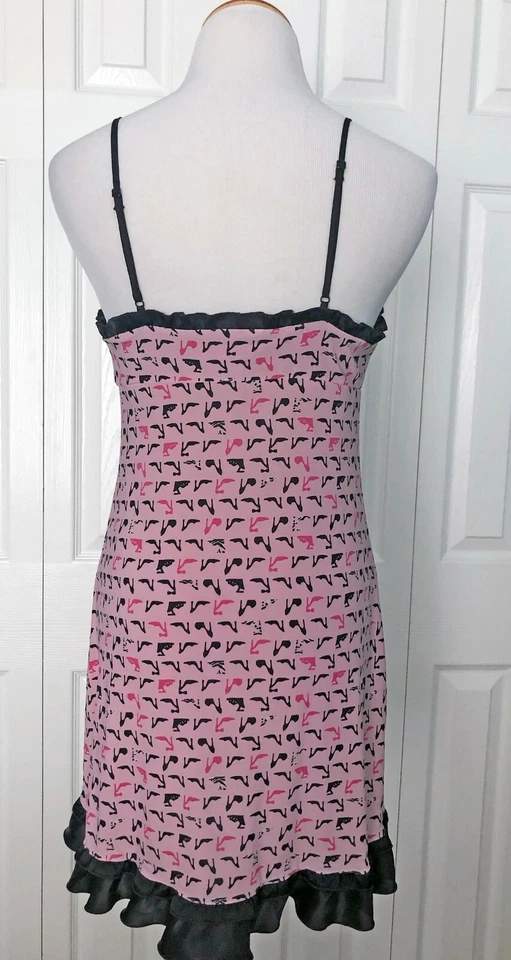 Camisón para dormir Jenni by Jennifer Moore Babydoll rosa con estampado de tacón alto - XS Foto 2 de 4